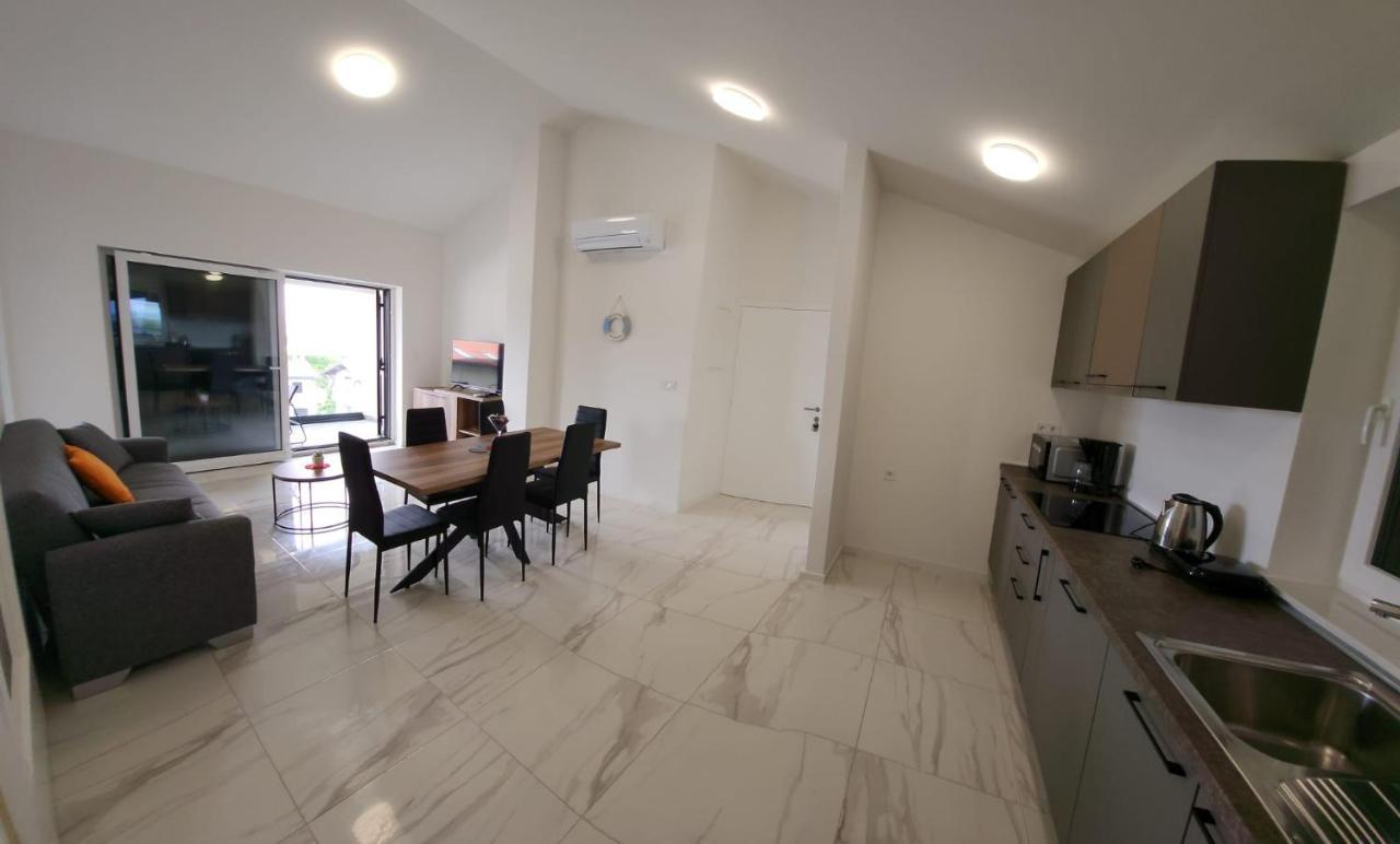 Apartmani M&L I M&J มาลินสกา ภายนอก รูปภาพ