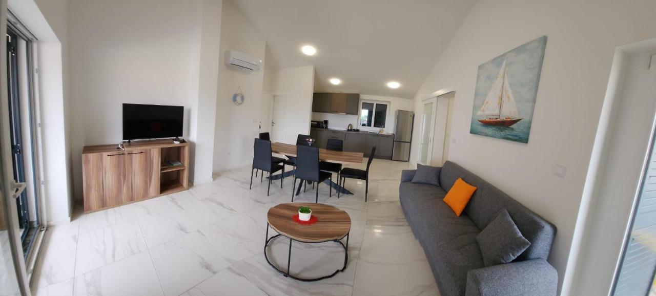 Apartmani M&L I M&J มาลินสกา ภายนอก รูปภาพ