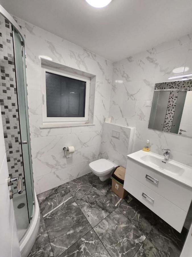 Apartmani M&L I M&J มาลินสกา ภายนอก รูปภาพ